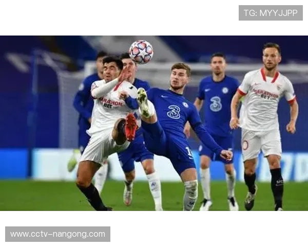 诺坎普球场承办欧冠关键战，场地条件影响攻防节奏