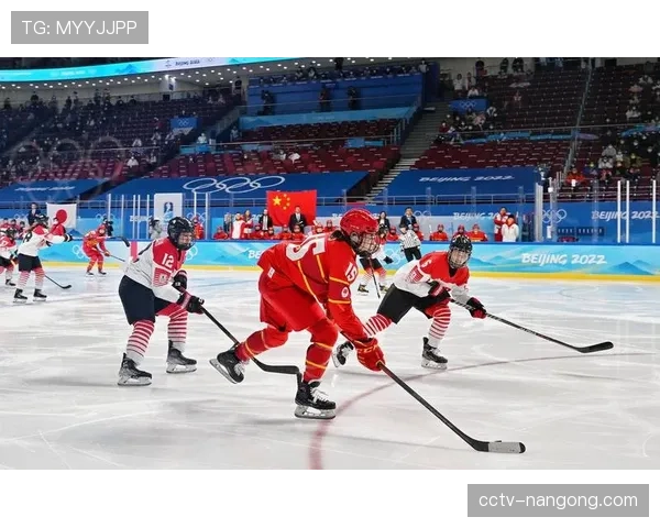 女子冰球联赛（PHF）季后赛：多伦多六人队点球大战胜出，晋级决赛